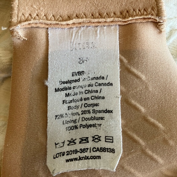 Knix Wingwoman 8+ bra w/plunging neck molded cups &extra coverage. - Picture 8 of 13